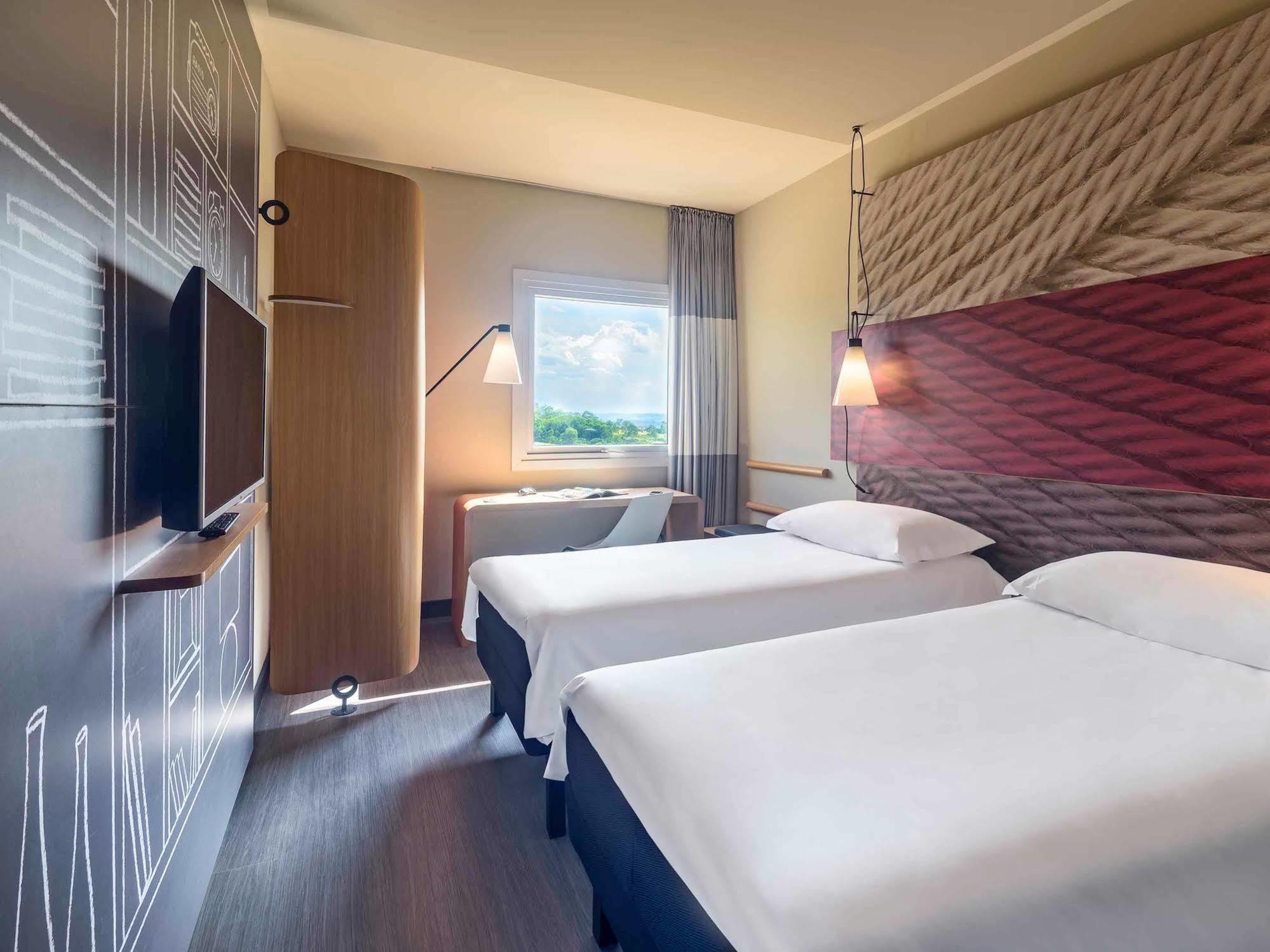 Ibis Guaiba Hotell Eksteriør bilde
